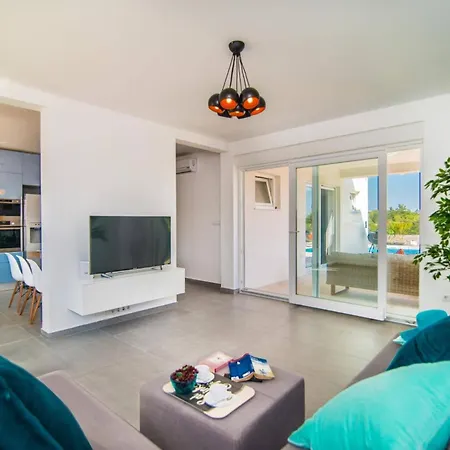 Florentina By * Stokovci