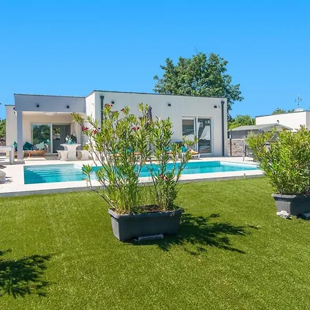 Villa Florentina By *